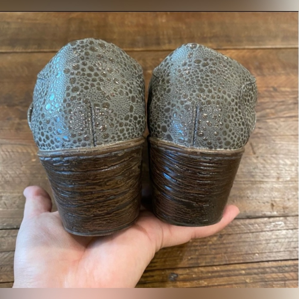 Clogs size 7 - Picture 7 of 11